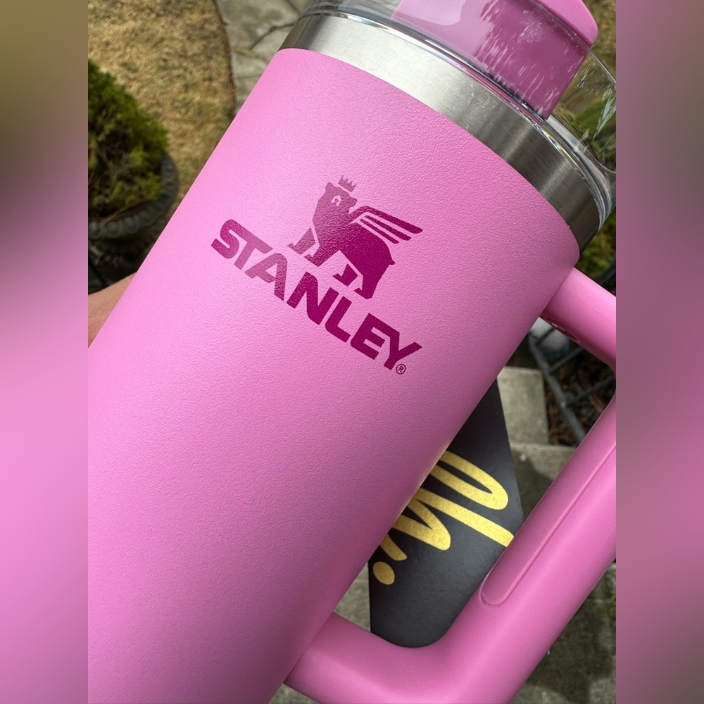 NWT Stanley LIMITED EDITION China 2024 Valentine’s Day 30oz Tumbler- PINK PEONY - Picture 2 of 3